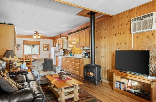 Cosy Cottage am Grand Portage Lake, direkt am ATV und Snowmobile Trail!
