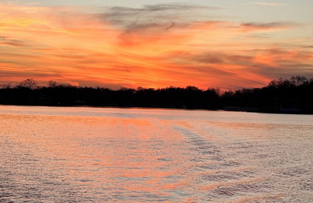 Cozy Cottage on Lake Tippecanoe