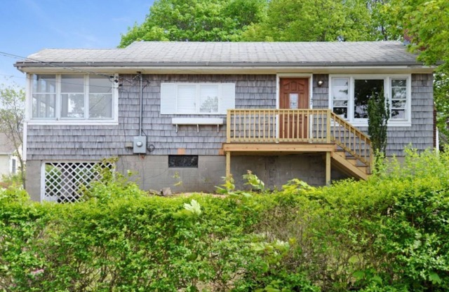 Cozy Cottage On Long Island Sound Just Steps To Beach