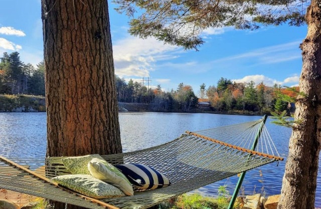 Cozy Cottage on the Lake