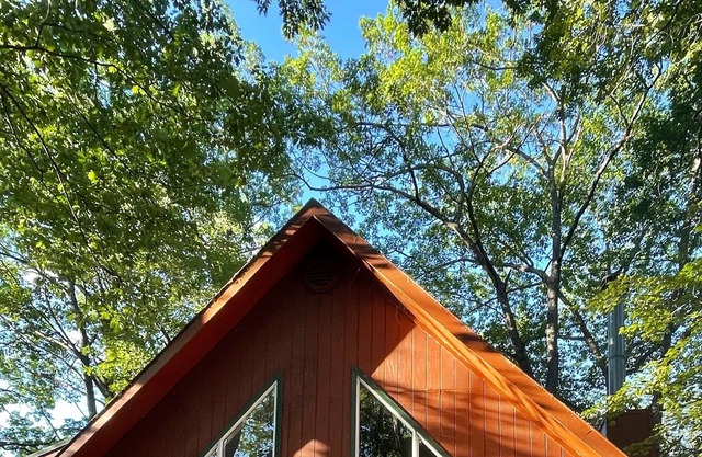 Cozy Cottage in the Woods
