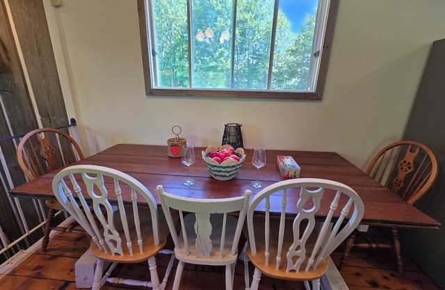 Cozy cottage w/fire pit &waterview, close to parlee beach and amenities.