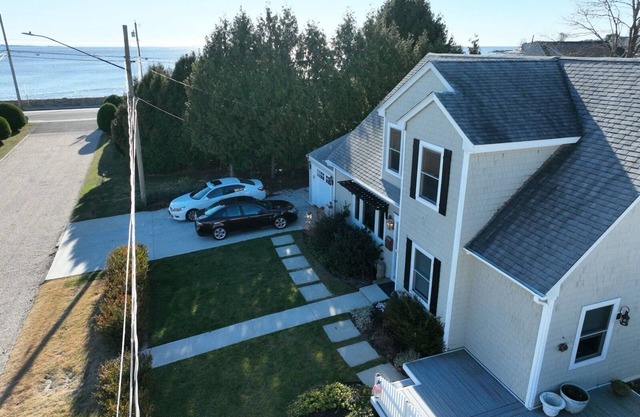 Cozy Cottage w/Lighthouse Views - Private Beach - Dedicated Office