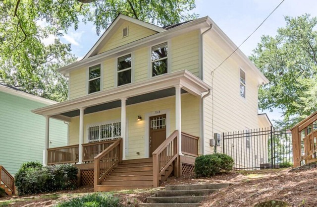 Cozy Cottage - Walk to Campus, Stadium, Downtown