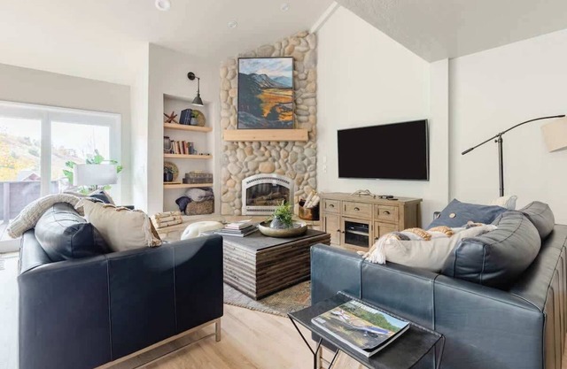 Cozy Cottonwood Canyon Condo