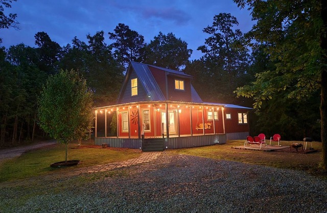 Cozy Country Cottage - Minutes From Lake Ouachita