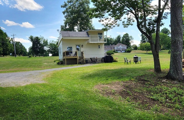 Cozy Country Cottage located in Greenwich, NY