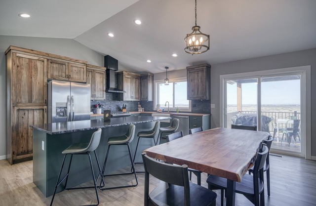 Cozy countryside home with great views, near great fishing & outdoor adventure!