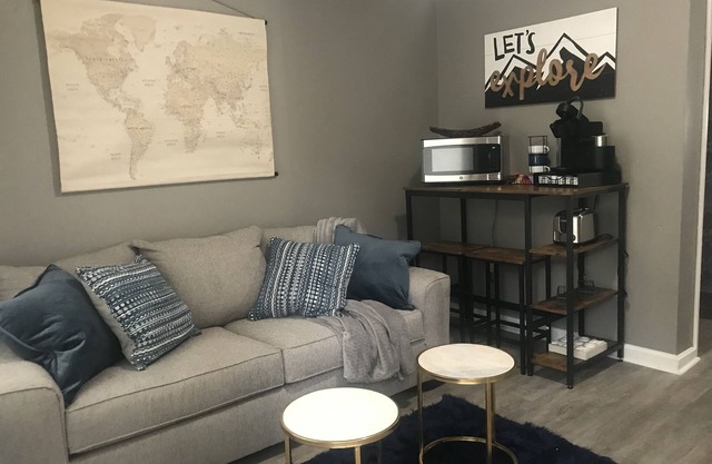 Cozy Court Street #1