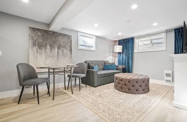 Cozy Cove for 2 close to amenities!