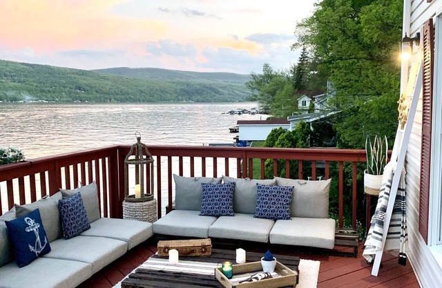 Cozy Cozy Cottage ~ Perfect Location On West Keuka Lake ~ Private Dock!