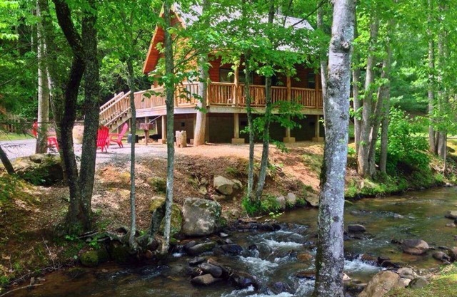 Cosy Creekside Cabin nur wenige Schritte von Lands Creek!