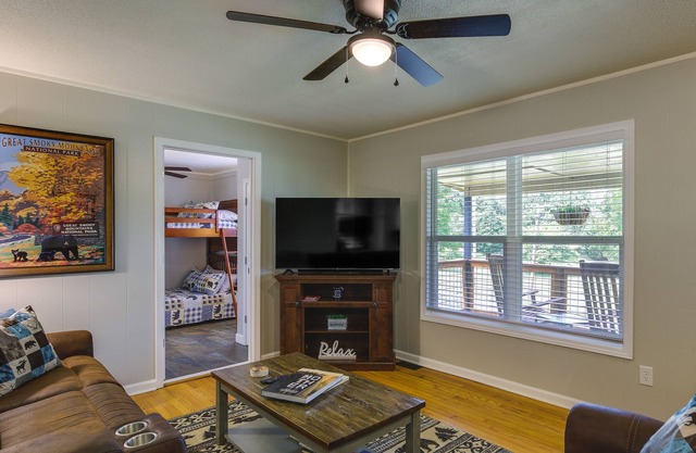 Cozy Dandridge Escape w/ Porch & Grill, Near Lakes