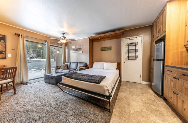 Cozy Deluxe Studio #132 at Donner Lake Village