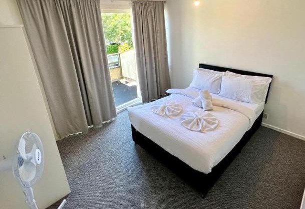 Cozy Double bedroom with Balcony