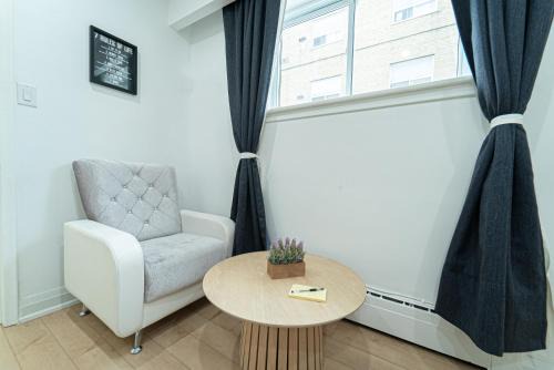 Cozy Double Private Room, Comfy Bed, Free Parking