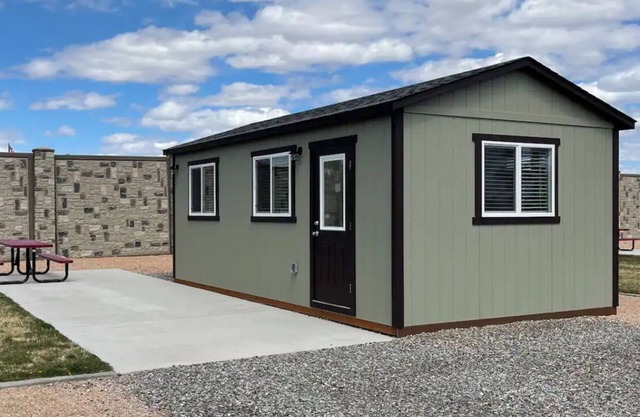 Cozy Dry Cabin - S202