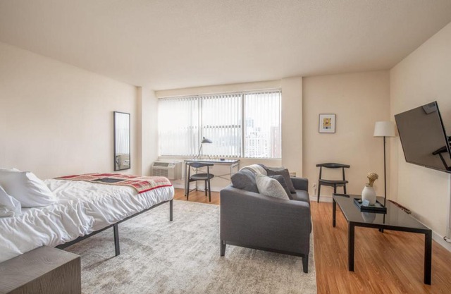 Cozy DT Studio with City View by Zencity