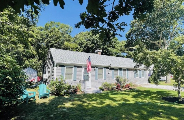 Cozy Falmouth Summer Rental - Less than 1 mile from the beach! Pets considered!