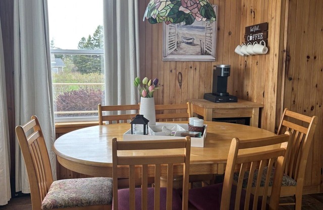 Cozy, family and pet friendly cottage that is steps to a beautiful PEI beach.