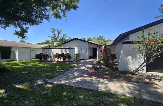 Cozy Family-Friendly 3BR Home Near TPA Airport & 40min to Clearwater Beach