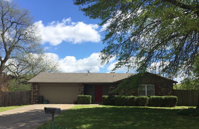 Gemütliches Einfamilienhaus im Zentrum von Fayetteville. Alles bei Ihnen!