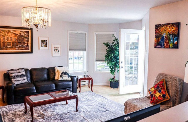 Cozy Family Retreat in Brossard