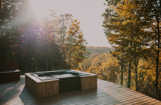 Cozy Family-sized Cabin w/hot tub - Nestled on the Muskegon River