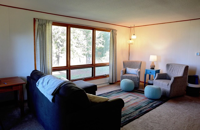 The Fox Den Comfy Lower Unit