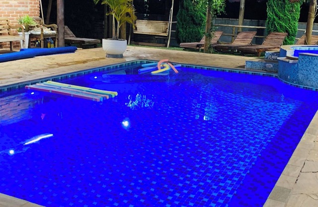 Cozy farmhouse in Atibaia, gated community with concierge, pet friendly