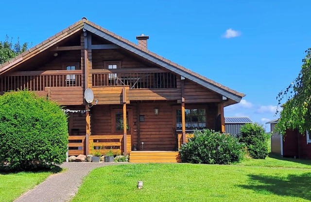 Gemütliches finnisches Blockhaus mit Sauna und Kaminofen
