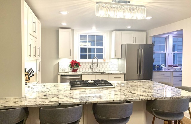 Elegant, Charming, Close to everything downtown