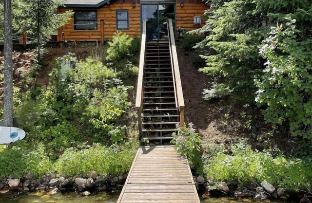 Cozy Fitz Cabin located on Big Arbor Vitae Lake
