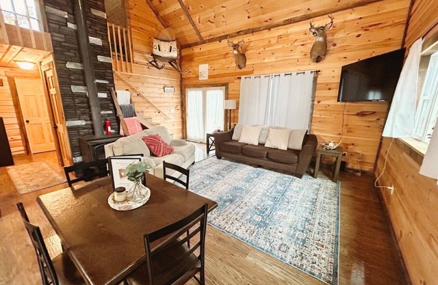 Cozy Four Season Home