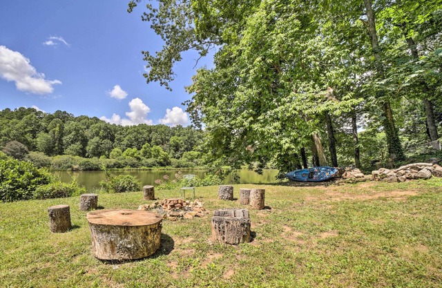 Cozy Franklin Cottage w/ Waterfront Views!