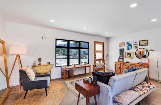 Cozy Fresh Desert Hideaway, 5 mins to Joshua Tree