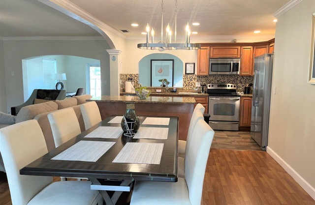 Cozy Friendly Family Oriented 3 Bedroom Home, mins from Clearwater Beach