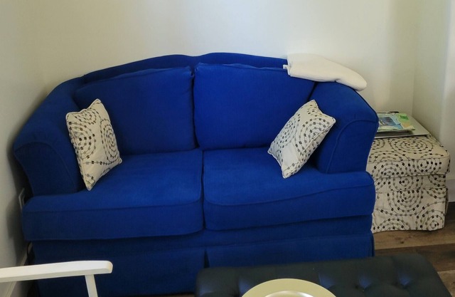 Cozy fully appointed suite walking distance to Christina Lake