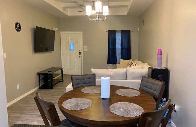 Cozy Getaway w/King Bed near UTRGV