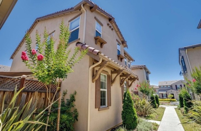 Cozy Gilroy Retreat Near Wineries & Attractions!