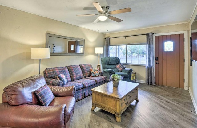 Cozy Graham Retreat about 3 Mi to Lake Eddleman!