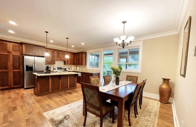 Cozy Grapevine Home - Central Location