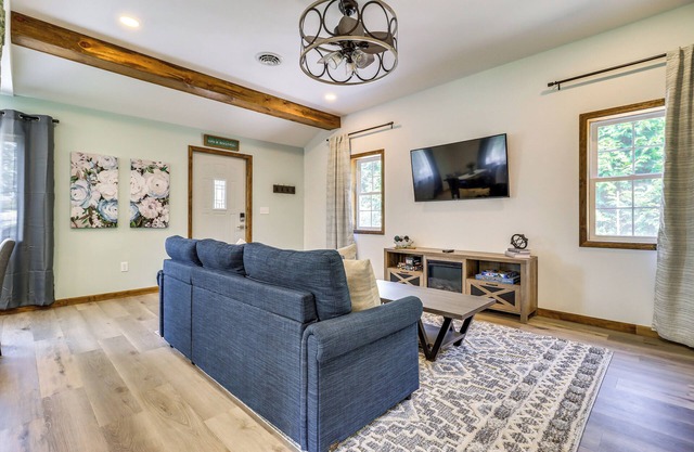 Cozy Grass Lake Home w/ Patio, Fire Pit & Kayaks!
