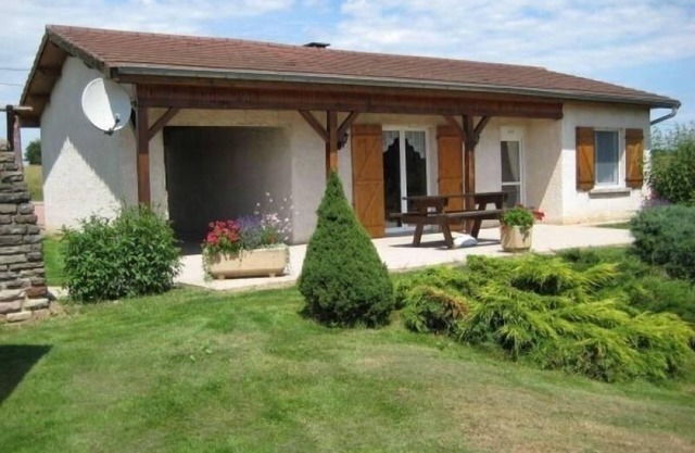 Gemütliches Ferienhaus mit Terrasse & Garten, nahe Yachthafen und Therme