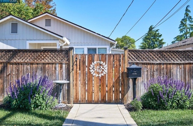 Cozy Guest House close to Downtown!