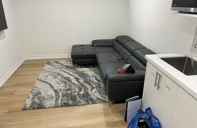 Cozy Guest suite in Guelph