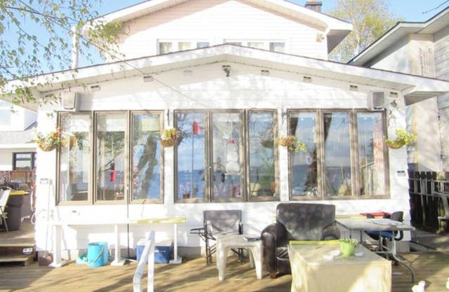 Lakeside Retreat - Rooms Available!