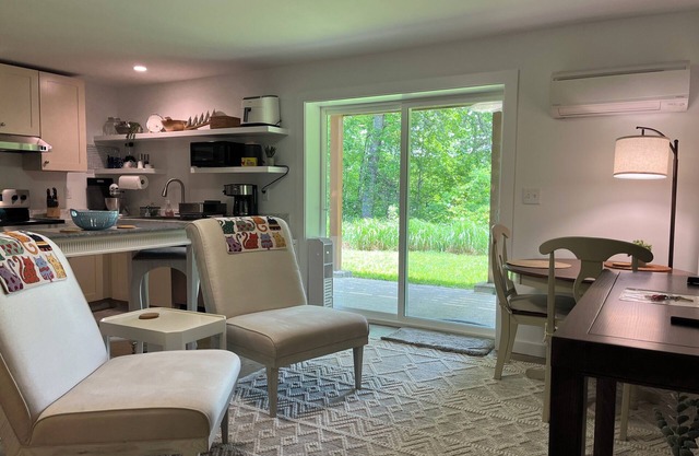 Cozy guest suite in Pisgah Forest with great access to the outdoors
