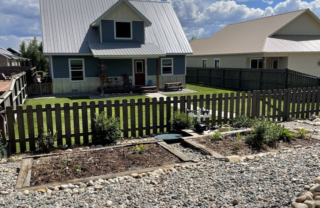 Cozy Gunnison Home