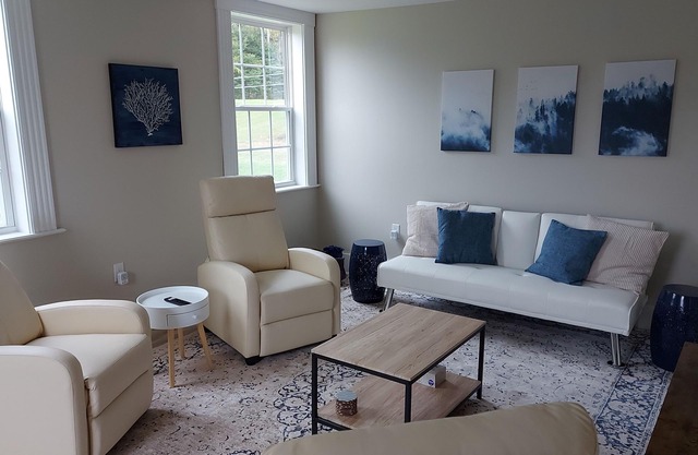 Cozy Harbour House - Scenic-relaxing-waterfront